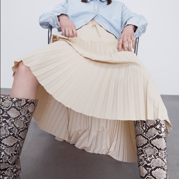 Zara Dresses & Skirts - zara PLEATED HIGH WAISTED SKIRT Water-repellent BN